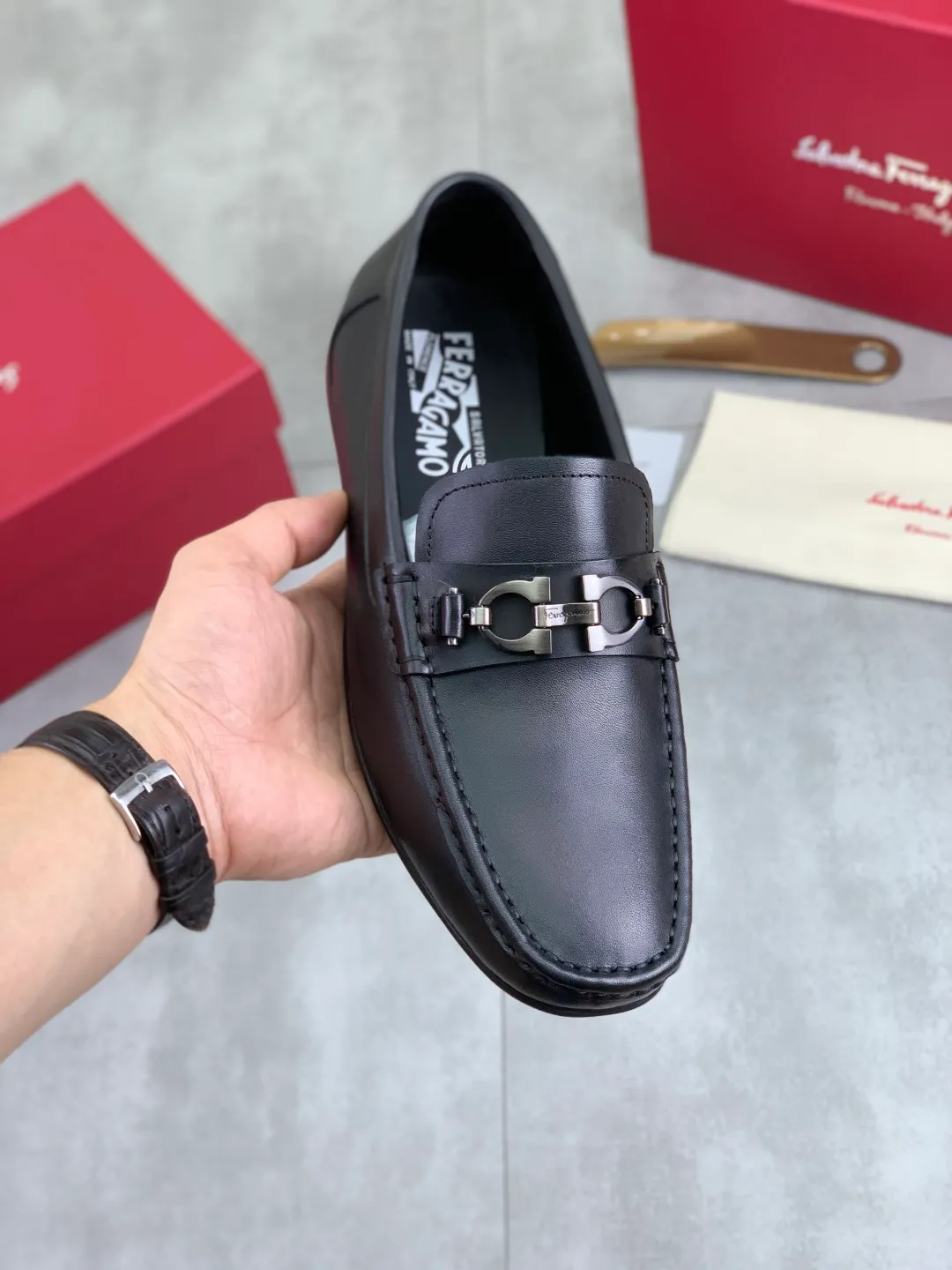 Men's shoes 💰P480 new high quality [Ferragamo/Ferragamo] latest model original imported calfskin, imported cowhide lining + original luxury metal buckle + original combination outsole Comparison without pressure Code number: 38-44 (45 customized)